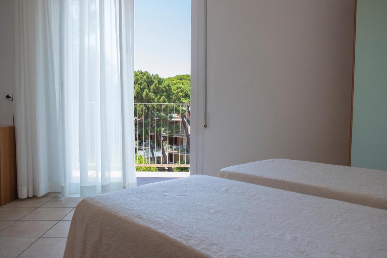 Hotel Orsa Maggiore Milano Marittima Exterior photo