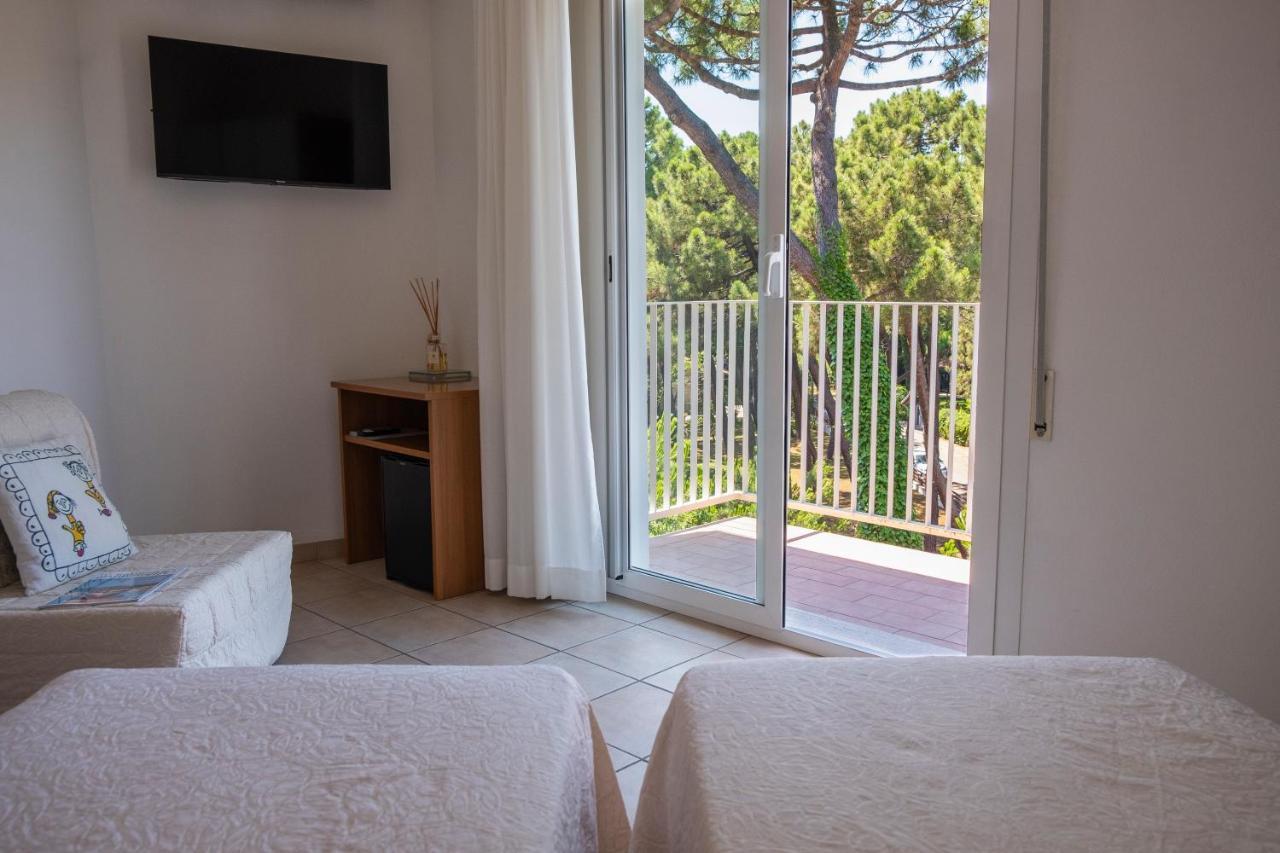 Hotel Orsa Maggiore Milano Marittima Exterior photo